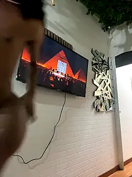 Snapshot of tamarabigass1 chatting on 11-11-25, 03:28 tamarabigass1 online show from 11-11-25, 03:28