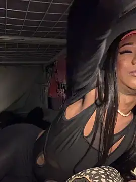 Snapshot of tamarabigass1 chatting on 02-05-26, 01:32 tamarabigass1 online show from 02-05-26, 01:32