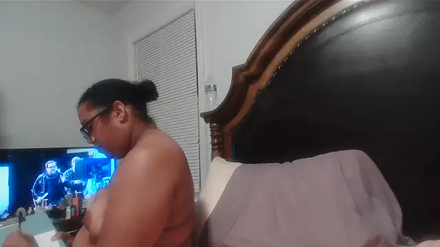 ebonyred online show from 08-04-26, 01:42
