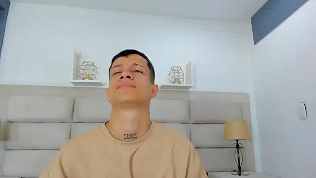 Snapshot of AgarEvans chatting on 12-03-25, 04:20 AgarEvans online show from 12-03-25, 04:20