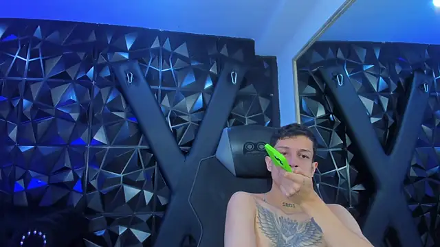 Snapshot of AgarEvans chatting on 03-25-26, 05:35 AgarEvans online show from 03-25-26, 05:35