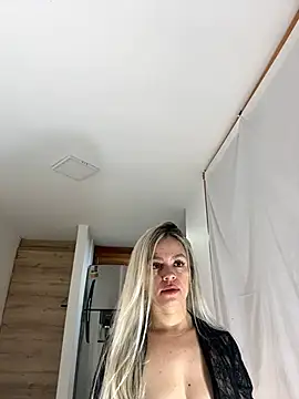Snapshot of nicole_valencia_ chatting on 02-16-25, 09:15 nicole valencia online show from 02-16-25, 09:15