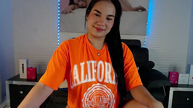 Lolitta xxx online show from 06-18-26, 01:39