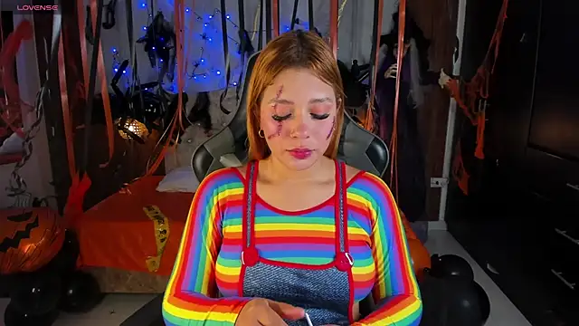 Snapshot of mia_18v chatting on 10-28-25, 05:37 mia 18v online show from 10-28-25, 05:37