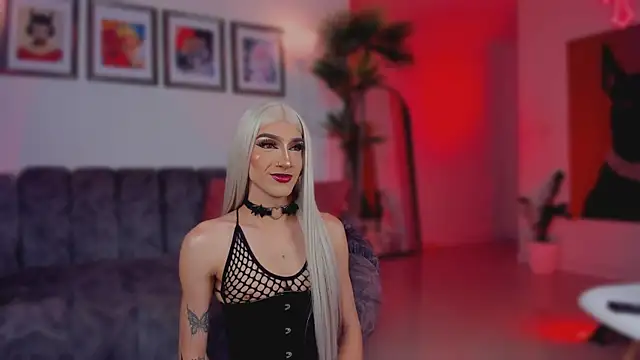 Taylor  foxxx online show from 12-04-25, 05:39