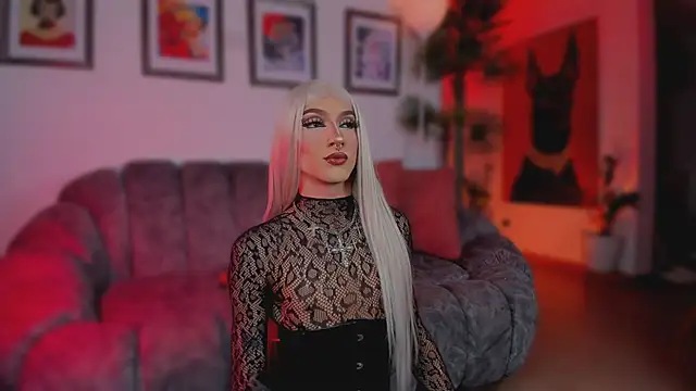 Taylor  foxxx online show from 06-16-26, 06:16