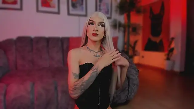Taylor  foxxx online show from 06-25-26, 07:13