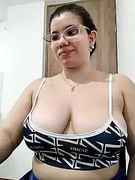 Snapshot of Danzel1105 chatting on 02-05-25, 06:48 Danzel1105 online show from 02-05-25, 06:48