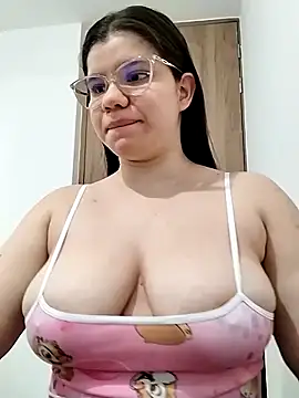 Snapshot of Danzel1105 chatting on 02-16-25, 12:32 Danzel1105 online show from 02-16-25, 12:32