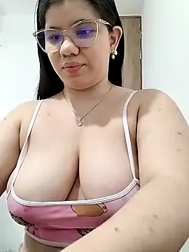 Snapshot of Danzel1105 chatting on 02-28-25, 08:39 Danzel1105 online show from 02-28-25, 08:39