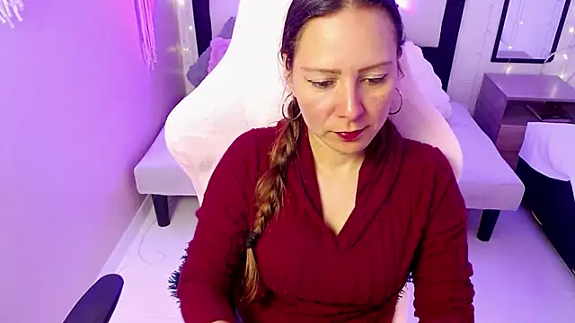 Snapshot of camila_delarosa chatting on 05-11-26, 05:21 camila delarosa online show from 05-11-26, 05:21