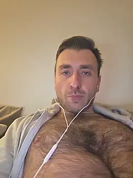 Snapshot of TIGERRR86 chatting on 05-14-26, 11:00 TIGERRR86 online show from 05-14-26, 11:00