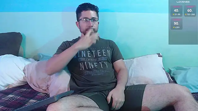 Snapshot of teddy_foster chatting on 01-14-25, 12:56 teddy foster online show from 01-14-25, 12:56