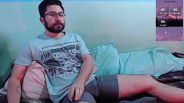 Snapshot of teddy_foster chatting on 02-07-25, 01:01 teddy foster online show from 02-07-25, 01:01