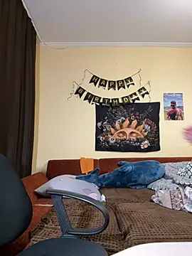 Crayzy Luv online show from 03-05-25, 10:10