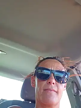 Snapshot of Dixiefaye_Pika chatting on 03-19-25, 08:00 Dixiefaye Pika online show from 03-19-25, 08:00