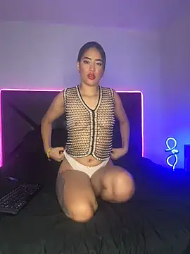 Snapshot of ScarlettAndClark chatting on 02-05-25, 01:54 ScarlettAndClark online show from 02-05-25, 01:54