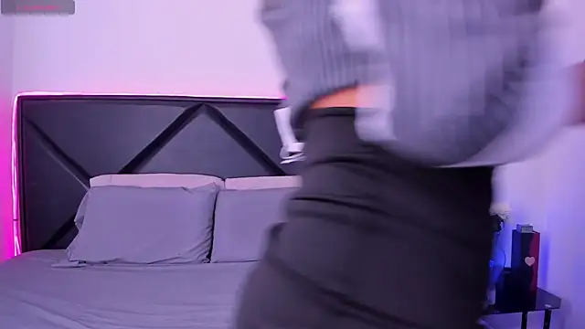 Snapshot of ScarlettAndClark chatting on 10-10-25, 03:55 ScarlettAndClark online show from 10-10-25, 03:55