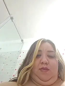 Snapshot of Venus_queenn chatting on 03-18-25, 12:38 Venus queenn online show from 03-18-25, 12:38