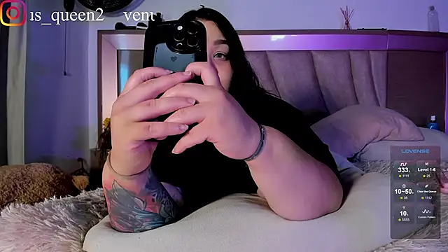 Snapshot of Venus_queenn chatting on 09-23-25, 04:54 Venus queenn online show from 09-23-25, 04:54