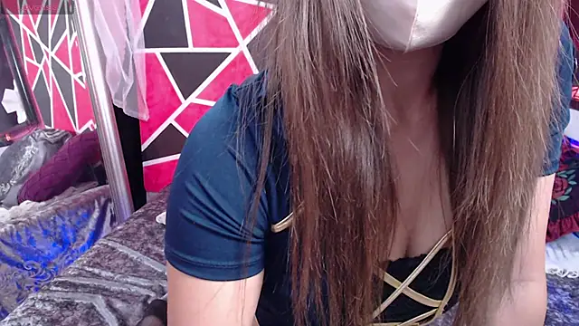 Snapshot of Lion_______ chatting on 12-14-24, 02:31 Lion online show from 12-14-24, 02:31