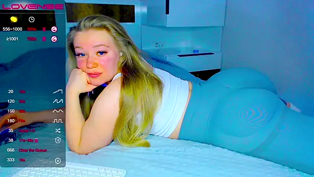 Snapshot of kitti_kaattt chatting on 11-04-25, 10:47 kitti kaattt online show from 11-04-25, 10:47