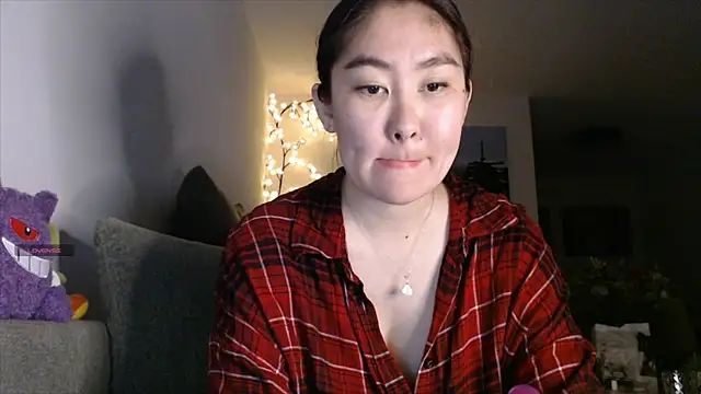 Snapshot of Kunimitsuu_ chatting on 09-23-25, 10:35 Kunimitsuu online show from 09-23-25, 10:35