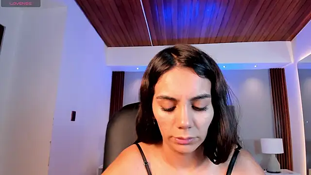 Snapshot of martina_mancini chatting on 05-11-26, 04:04 martina mancini online show from 05-11-26, 04:04