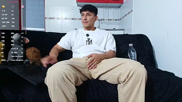 jacques cardiet online show from 04-23-26, 02:41