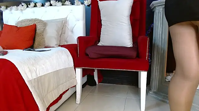 Snapshot of Janna_Rousse_ chatting on 03-13-25, 12:35 Janna Rousse online show from 03-13-25, 12:35