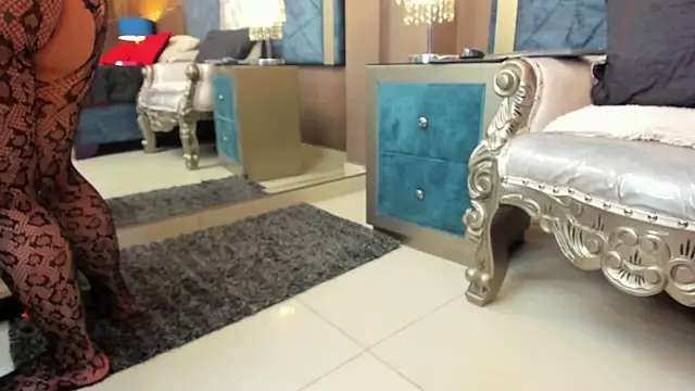 Snapshot of Janna_Rousse_ chatting on 10-28-25, 12:19 Janna Rousse online show from 10-28-25, 12:19