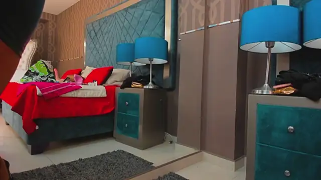 Snapshot of Janna_Rousse_ chatting on 12-04-25, 11:52 Janna Rousse online show from 12-04-25, 11:52