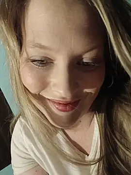 Cumonkatie online show from 02-15-26, 07:51