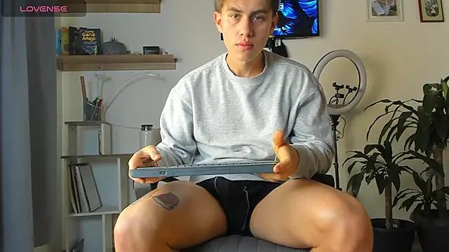 manucute 23  online show from 12-16-25, 03:06