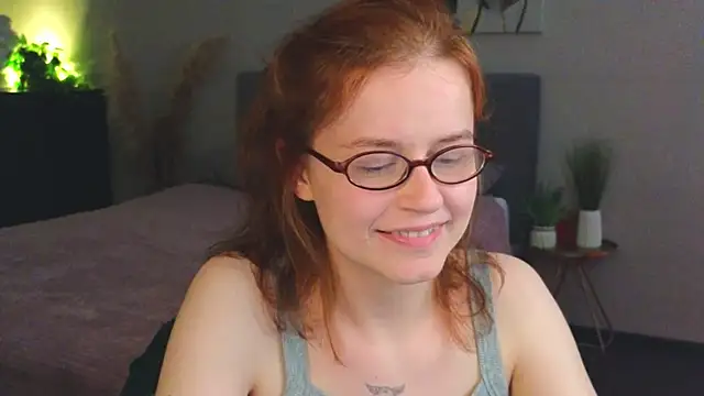 Snapshot of reb_luvng chatting on 09-10-25, 02:17 reb luvng online show from 09-10-25, 02:17