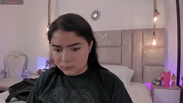 Oriana Guzman online show from 07-11-26, 10:11