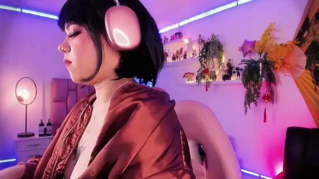 albaismynameX online show from 02-22-25, 03:14