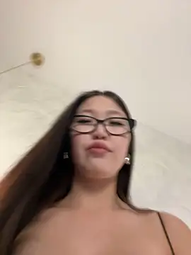 Aiko Yumi online show from 02-25-25, 04:21