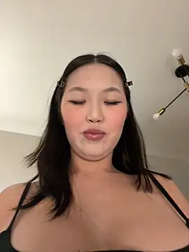 Aiko Yumi online show from 10-17-25, 07:16