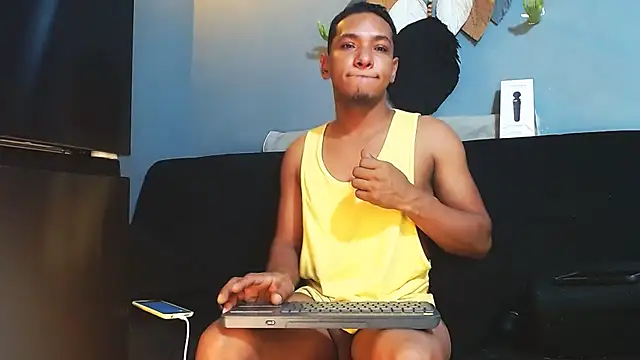 Grandeygruesa1 online show from 06-15-26, 10:01