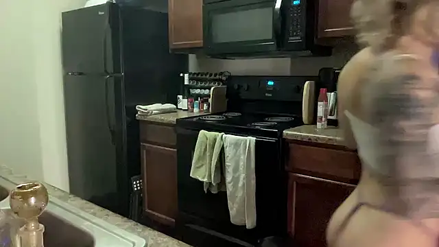 NatalieKneals online show from 02-11-25, 07:02