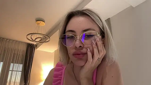 Snapshot of BaayBee__ chatting on 01-17-25, 03:32 BaayBee online show from 01-17-25, 03:32