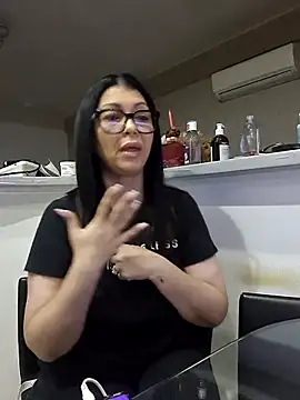 Milf Abigail online show from 09-22-25, 01:40