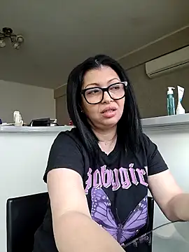 Milf Abigail online show from 06-15-26, 04:04