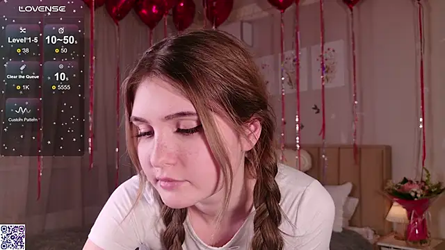 Snapshot of LeraKit chatting on 02-18-25, 07:52 LeraKit online show from 02-18-25, 07:52