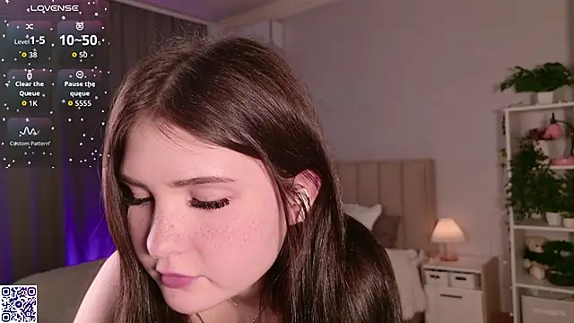 Snapshot of LeraKit chatting on 09-21-25, 01:46 LeraKit online show from 09-21-25, 01:46