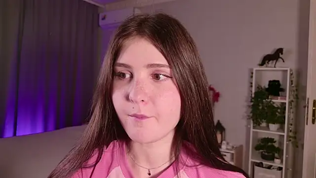 Snapshot of LeraKit chatting on 10-12-25, 02:27 LeraKit online show from 10-12-25, 02:27