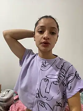 Snapshot of Alicia_ALICIA chatting on 06-17-26, 10:54 Alicia ALICIA online show from 06-17-26, 10:54