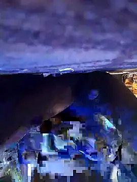 Snapshot of medo141414 chatting on 03-06-25, 06:30 medo141414 online show from 03-06-25, 06:30