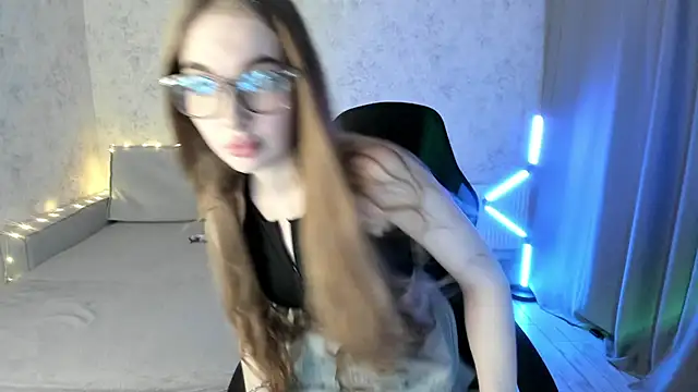 LissaCain online show from 11-27-25, 02:13